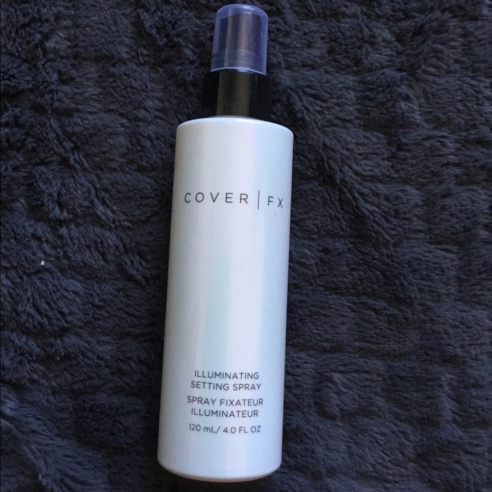 Illuminating setting spray